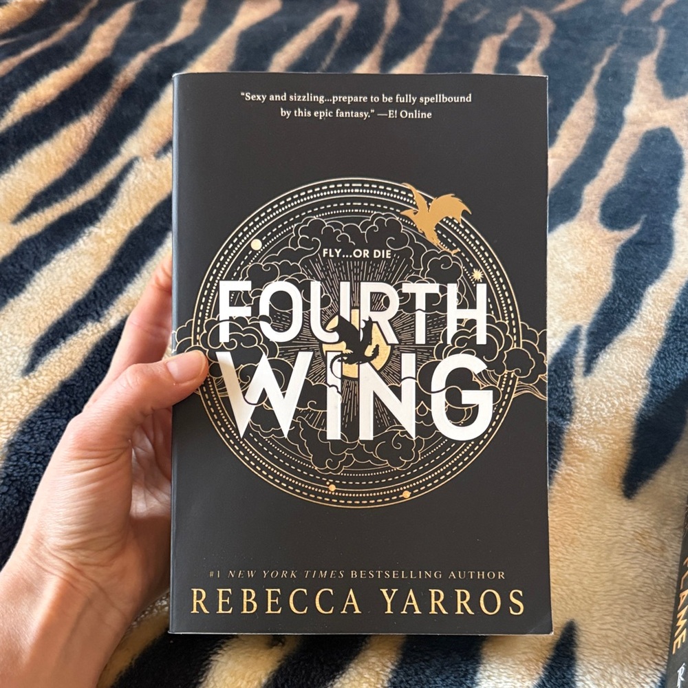 Fourth Wing Book by Rebecca Yarros